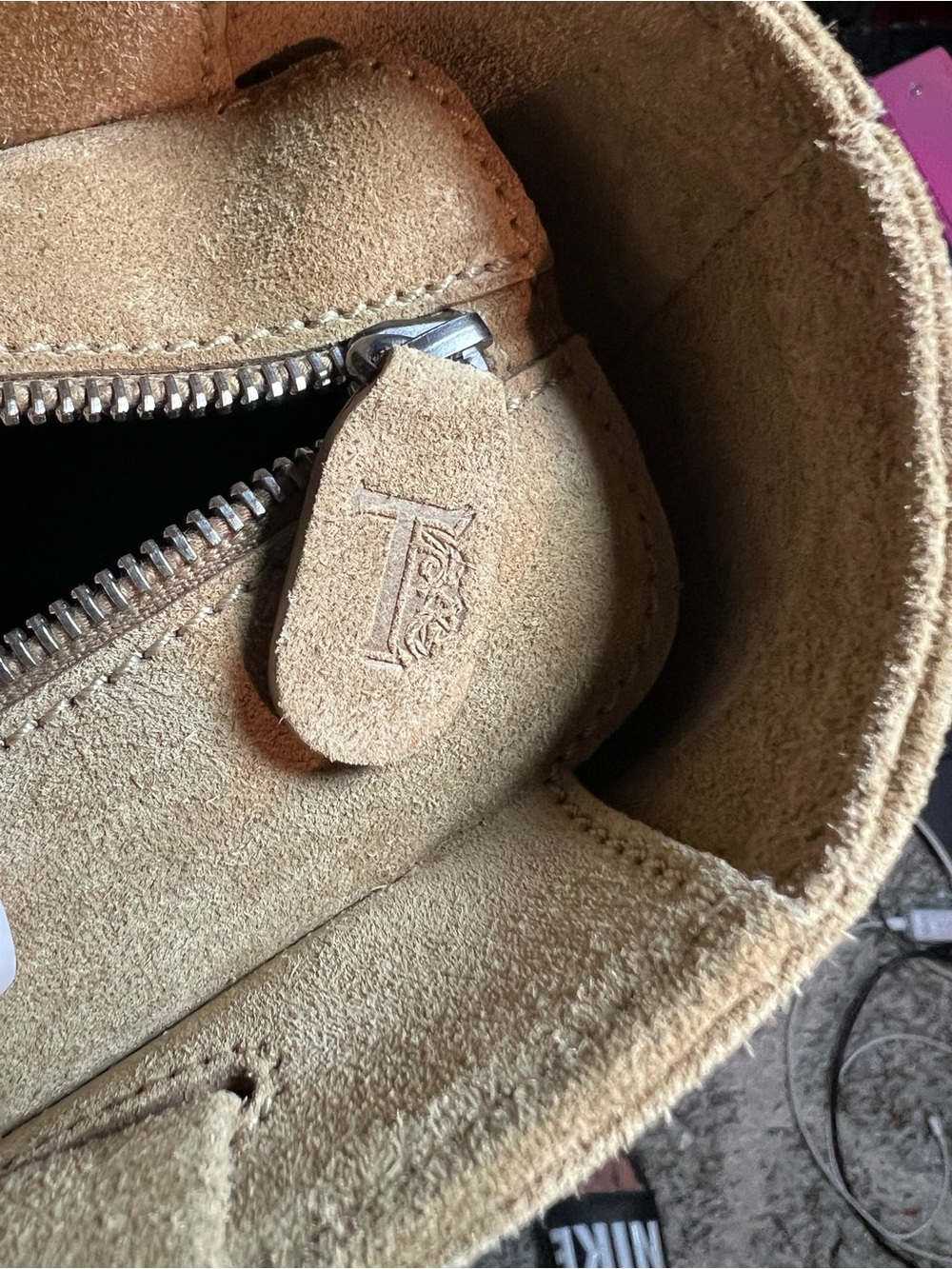 Tod's Tan Suede Tote Bag with Stud Detail - Picture 4 of 4